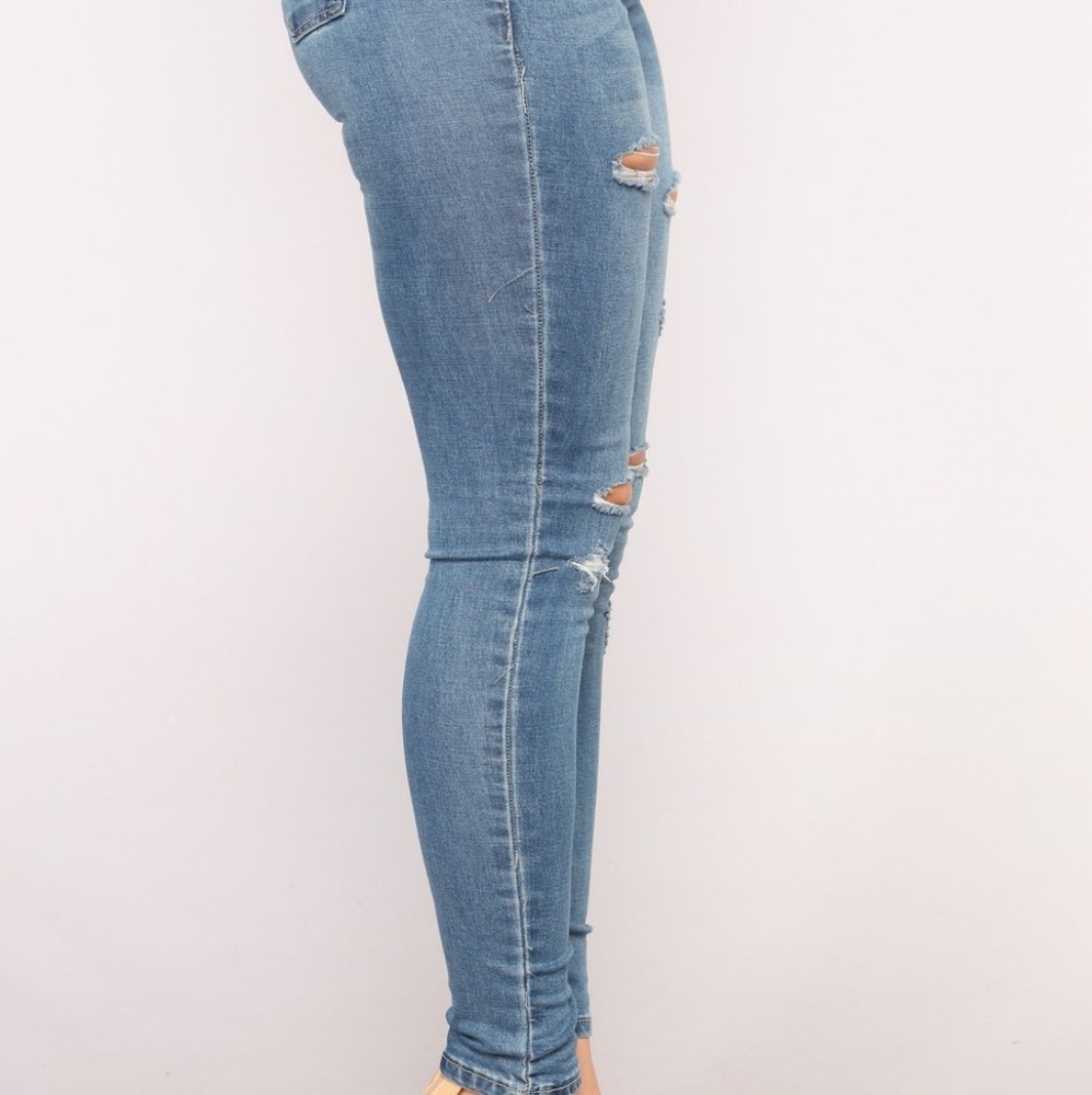 Fashion Nova blue denim distressed jogger jeans - Picture 7 of 7